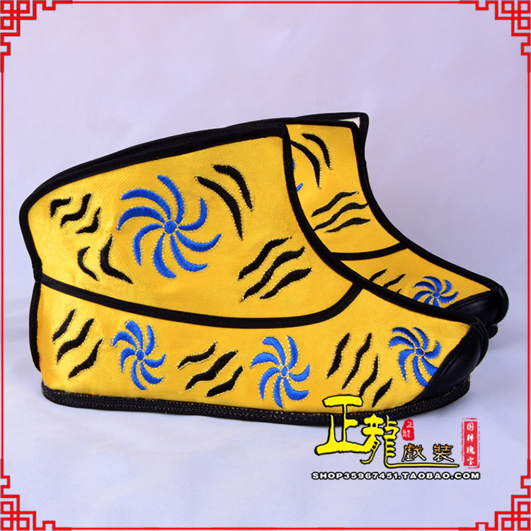 铁岭.美猴王靴子虎纹靴金黄快靴 猴鞋